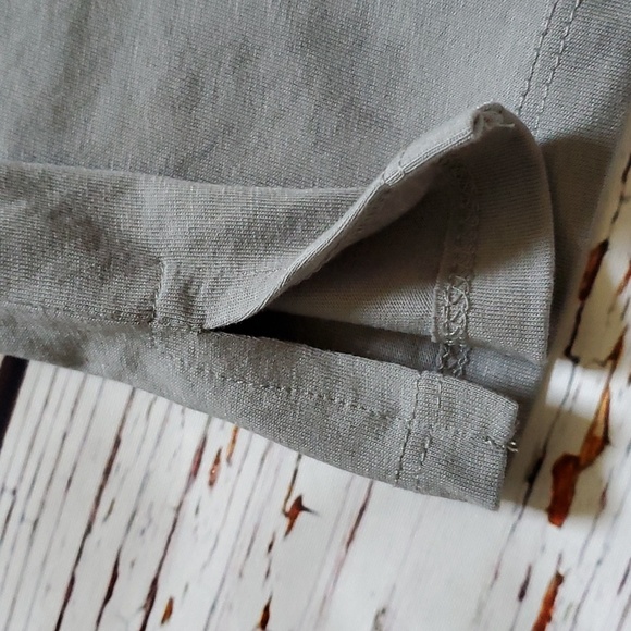 🆕️ PELOTON US STUDIO SIDE SLIT GRAY TANK - Picture 6 of 9